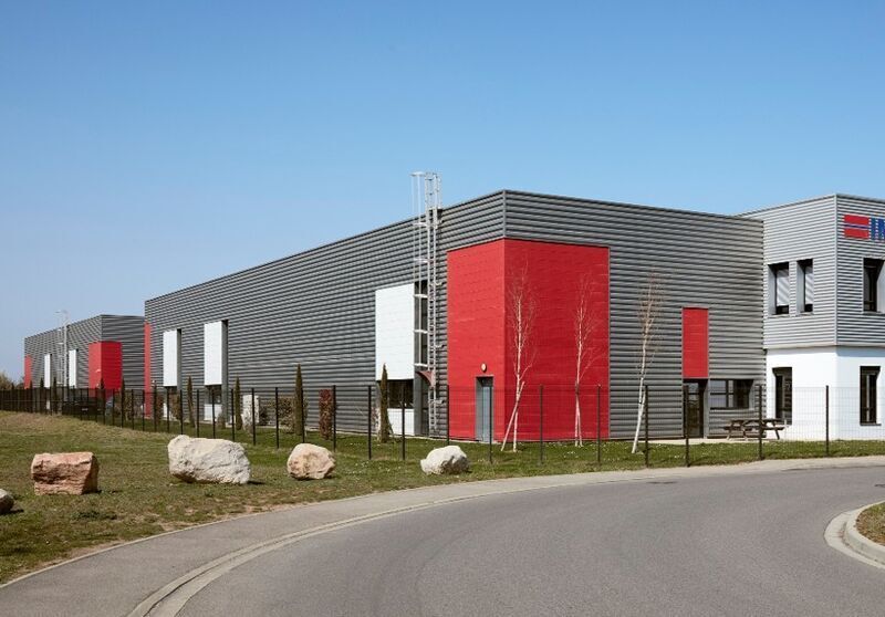 Light Industrial in Saint-Priest to rent Building Photo- Image 1 of 3