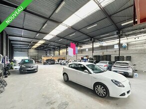 Industrial in Porcheville for sale Building Photo- Image 1 of 6