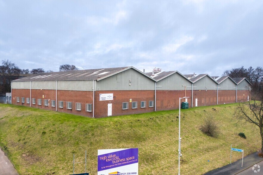 Ettingshall Rd, Wolverhampton for sale - Primary Photo - Image 1 of 1