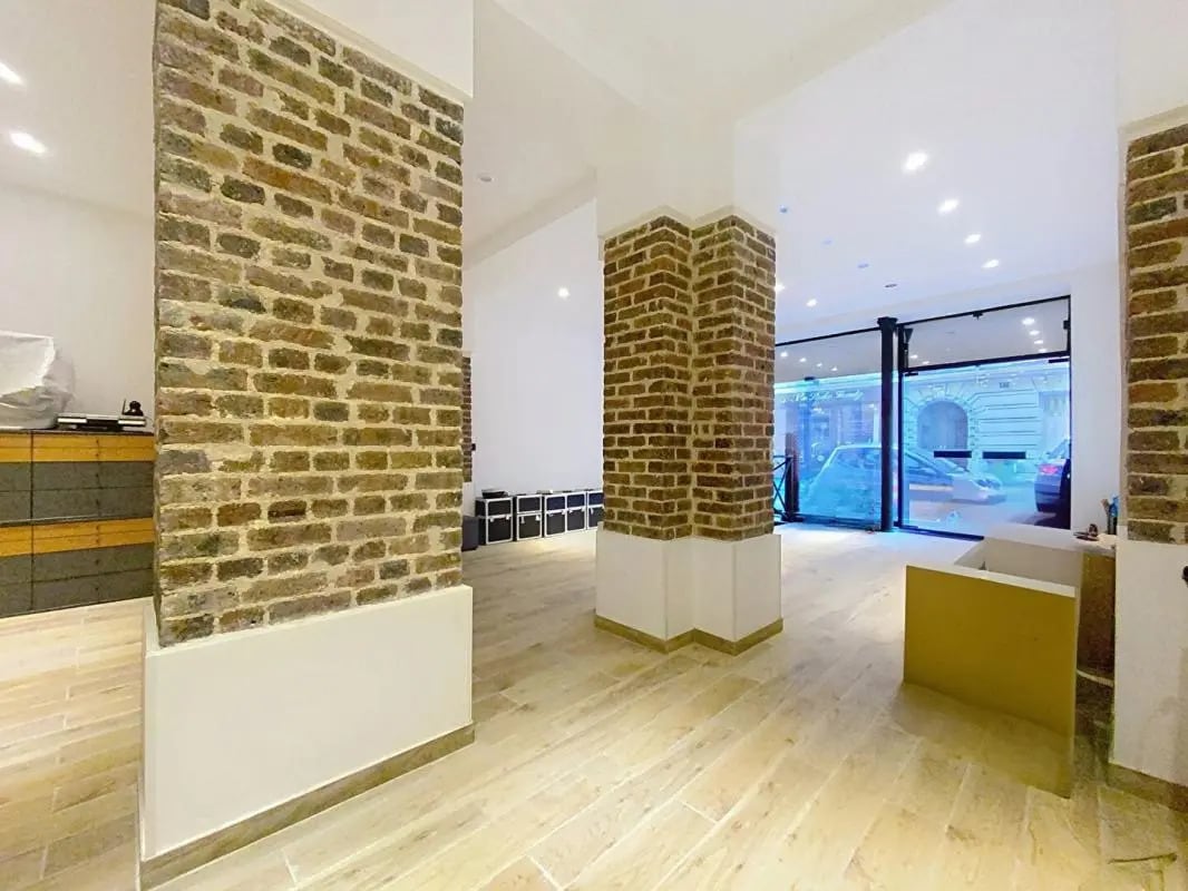 Build-to-Rent in Paris for sale Interior Photo- Image 1 of 14