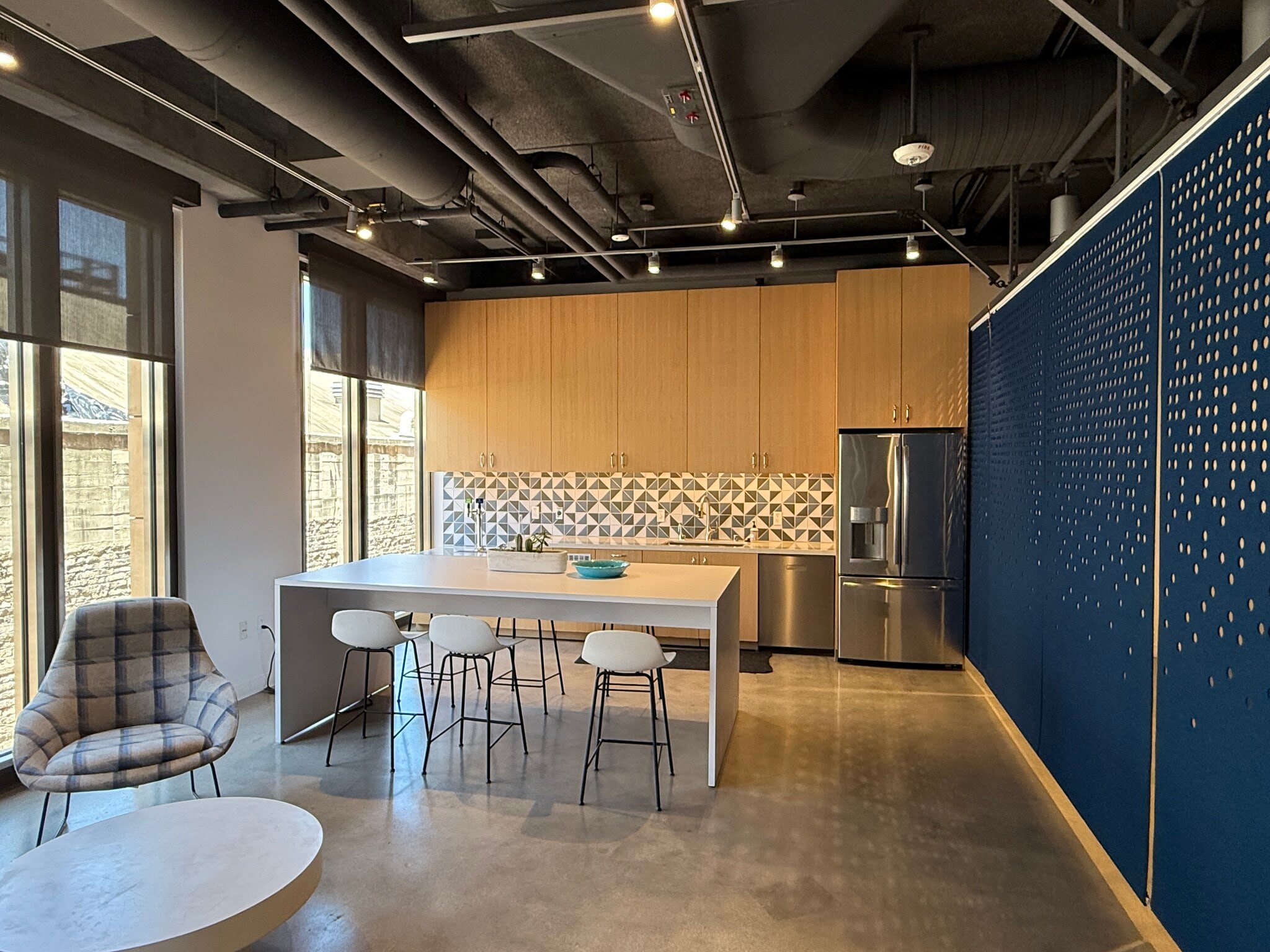 550 High St, Palo Alto, CA to rent Interior Photo- Image 1 of 7