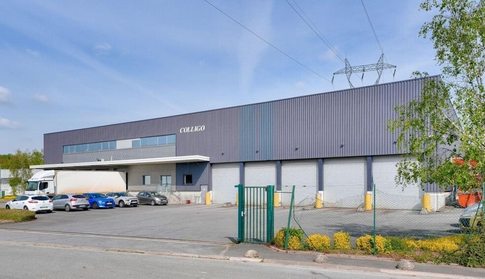 7 Rue De L'Industrie, Villeparisis to rent - Building Photo - Image 2 of 12
