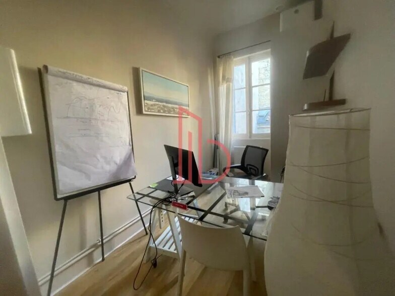 Office in Bordeaux to rent - Interior Photo - Image 1 of 3