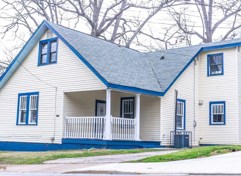 10-Property Investment Portfolio portfolio of 4 properties for sale on LoopNet.co.uk - Building Photo - Image 2 of 8