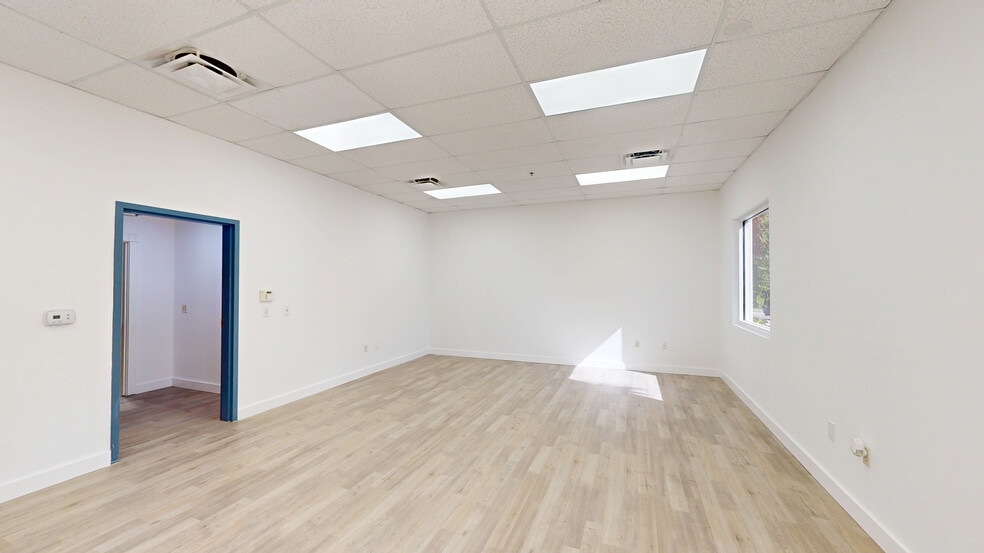 534 Mercantile Pl, Port Saint Lucie, FL to rent - Matterport 3D Scan - Image 3 of 23