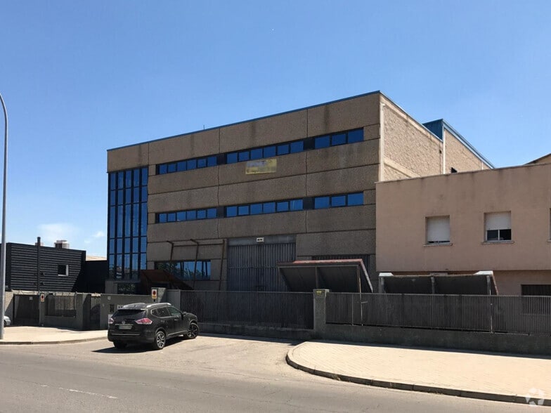 Paseo Arroyomolinos, 51, Móstoles, Madrid to rent - Building Photo - Image 3 of 26