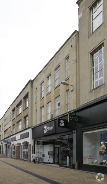 84 Broadmead, Bristol to rent - Primary Photo - Image 1 of 2