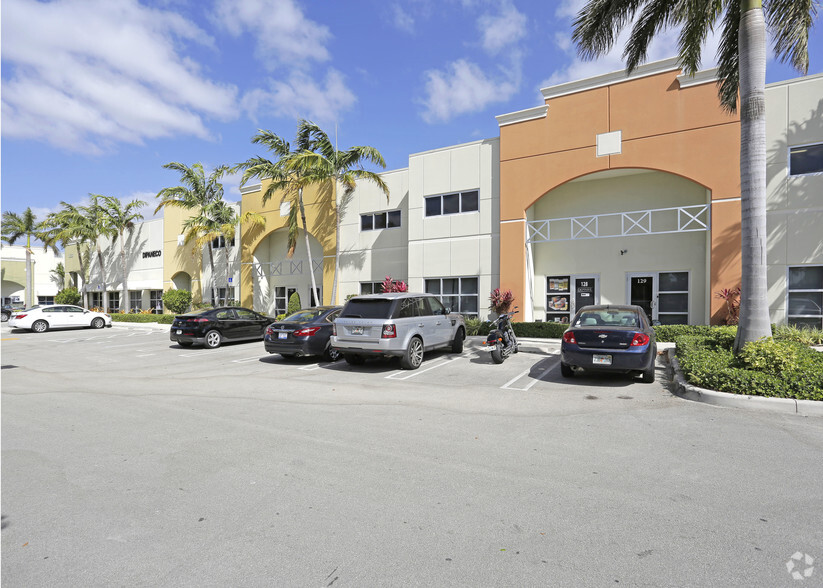 11231 NW 20th St, Miami, FL for rent - Building Photo - Image 1 of 41