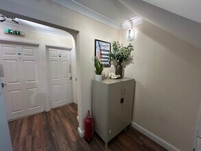3 Bartlett St, Caerphilly to rent Interior Photo- Image 1 of 5