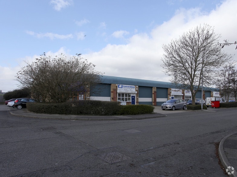 Cardinal Clos, Lincoln to rent - Primary Photo - Image 1 of 6