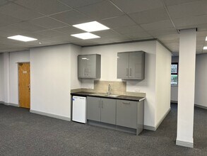 Westmere Dr, Crewe to rent Interior Photo- Image 1 of 3