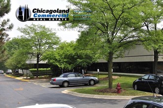 1251 N Plum Grove Rd, Schaumburg, IL for rent Building Photo- Image 1 of 15