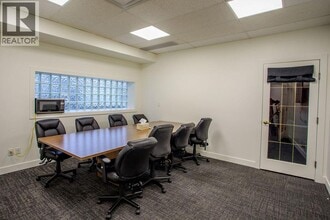 1455 Ellis St, Kelowna, BC to rent Interior Photo- Image 2 of 4