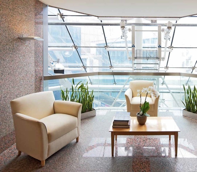 20 Finsbury St, London to rent - Interior Photo - Image 2 of 8