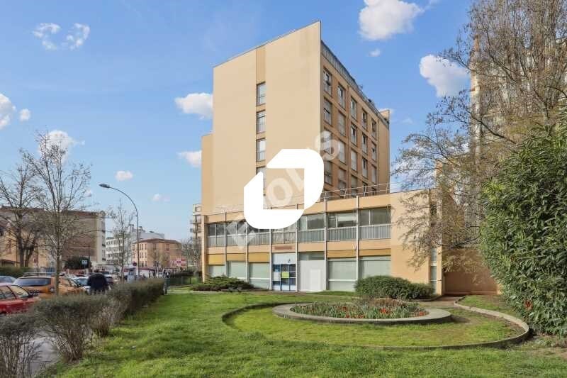 Build-to-Rent in Les Lilas for sale - Building Photo - Image 2 of 9