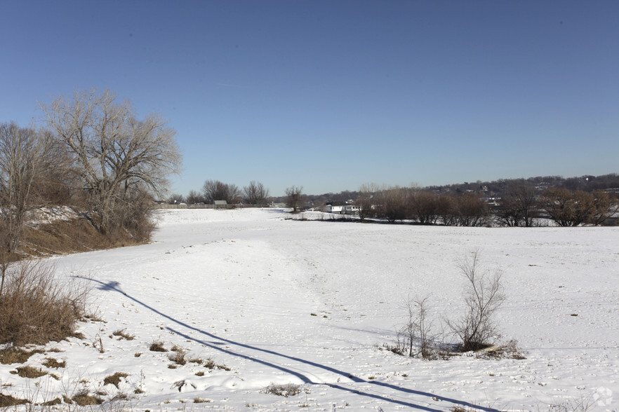 Cornhusker and Fort Crook, Bellevue, NE for rent - Building Photo - Image 1 of 1