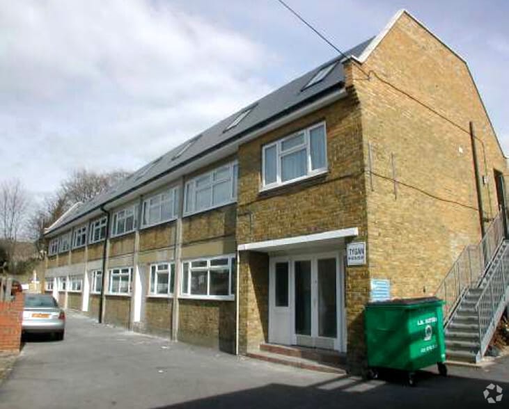 The Broadway, Sutton for sale - Building Photo - Image 2 of 3