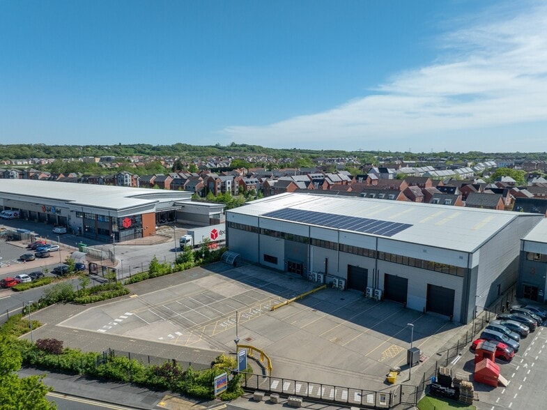 Jenner Blvd, Bristol to rent - Building Photo - Image 3 of 10