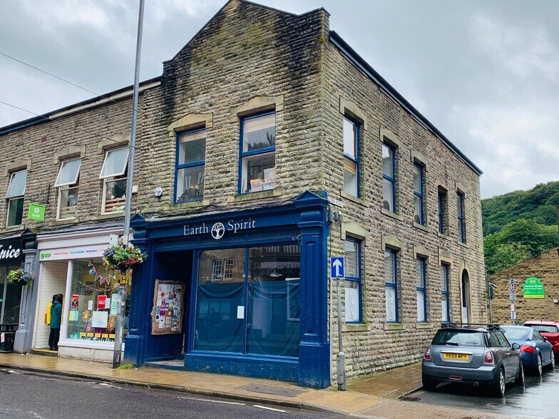23 Market St, Hebden Bridge for sale - Primary Photo - Image 1 of 1