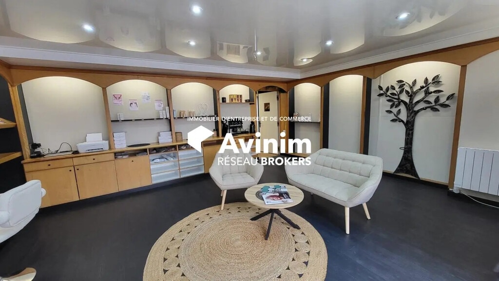 Location Commerce 68 m² - Photo 1