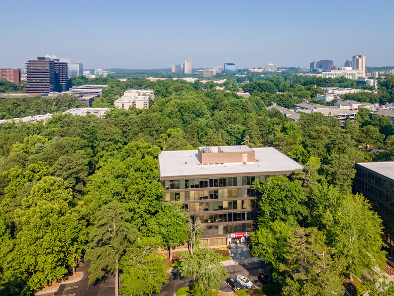 47 Perimeter Ctr E, Atlanta, GA for rent - Building Photo - Image 1 of 5