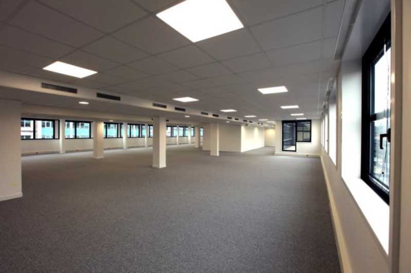 164-174 Rue Victor Hugo, Levallois-Perret to rent - Building Photo - Image 2 of 8