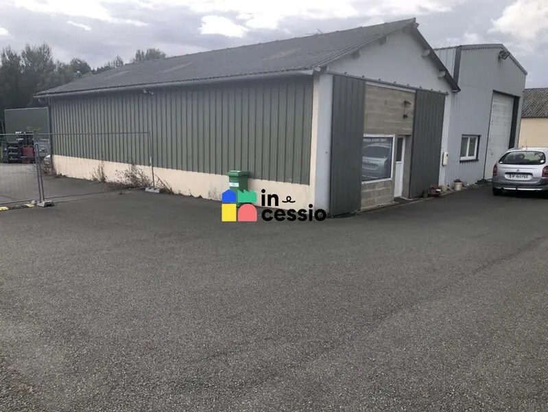 Vente Local d'activités 300 m² - Photo 1