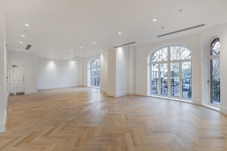 51 Sloane St, London to rent Interior Photo- Image 1 of 5