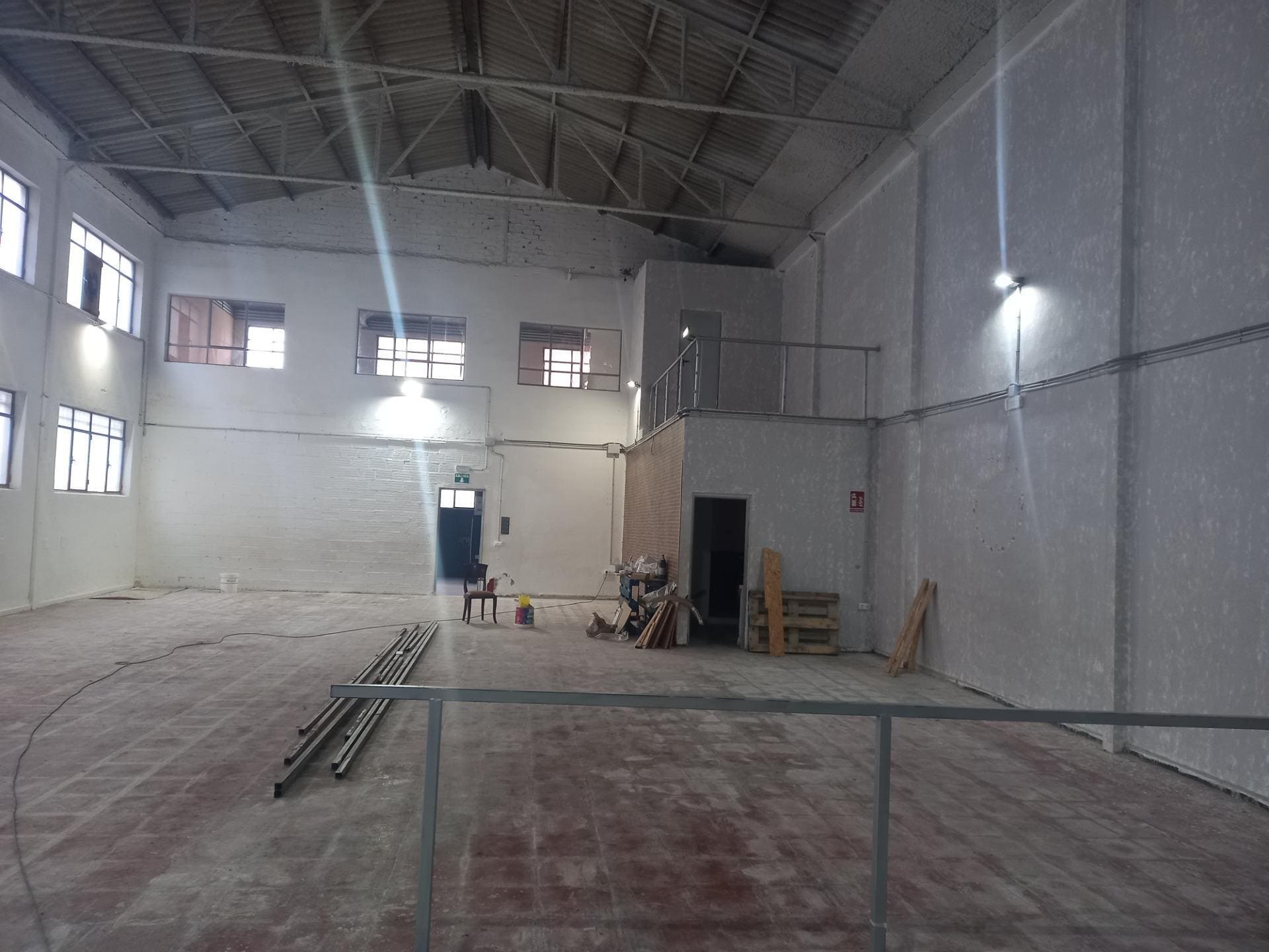 Industrial in Elche, Alicante to rent Interior Photo- Image 1 of 7