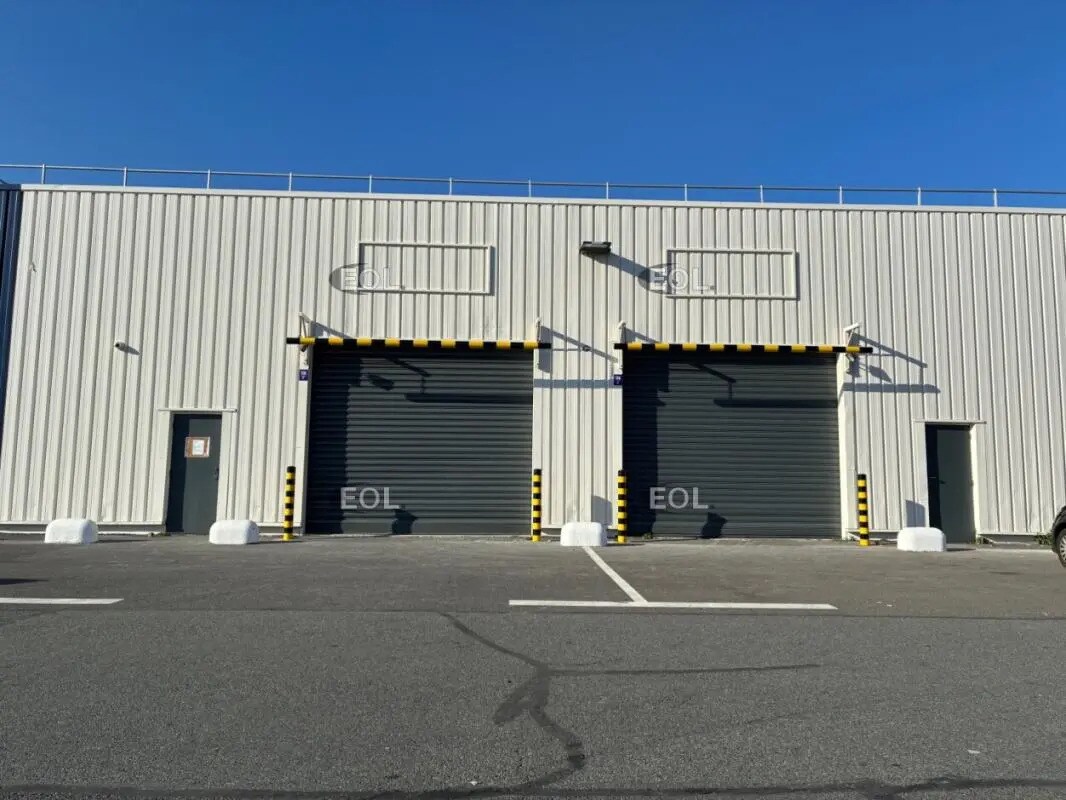 Industrial in Orly to rent Building Photo- Image 1 of 3