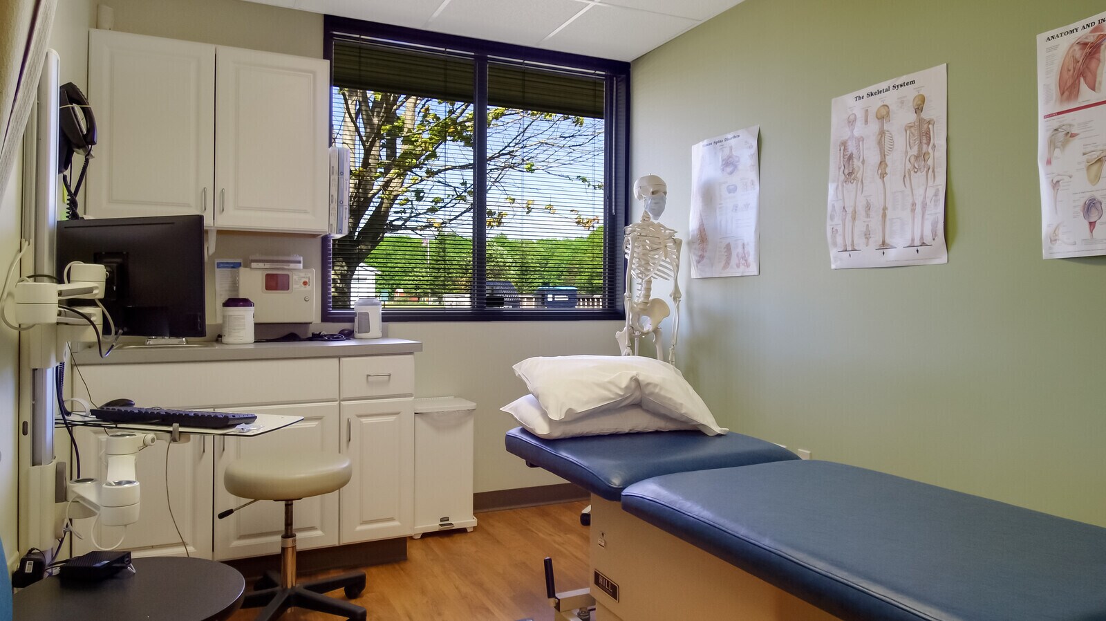 74 Baribeau Dr, Brunswick 04011 OfficeMedical for Rent