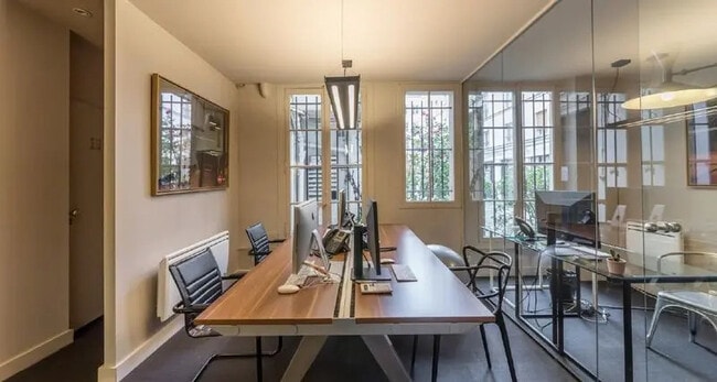 Location Bureaux 85 m²