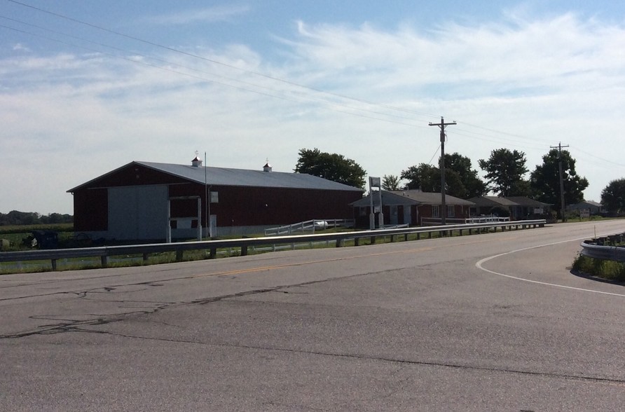 7452 W State Road 44, Shelbyville, IN for sale - Primary Photo - Image 1 of 1