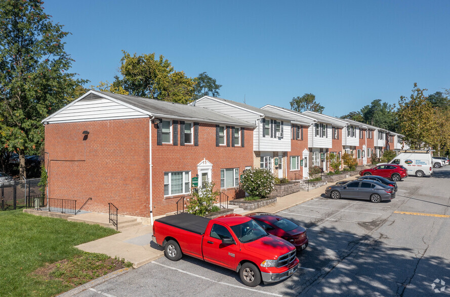 3701 Old Court Rd, Pikesville, MD for rent - Building Photo - Image 3 of 8