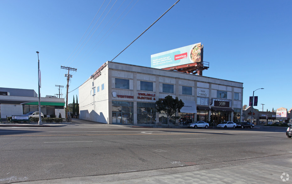 7122 Beverly Blvd, Los Angeles, CA for sale - Building Photo - Image 1 of 1