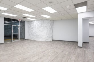 5351 Lee's Summit Rd, Kansas City, MO to rent Interior Photo- Image 2 of 10