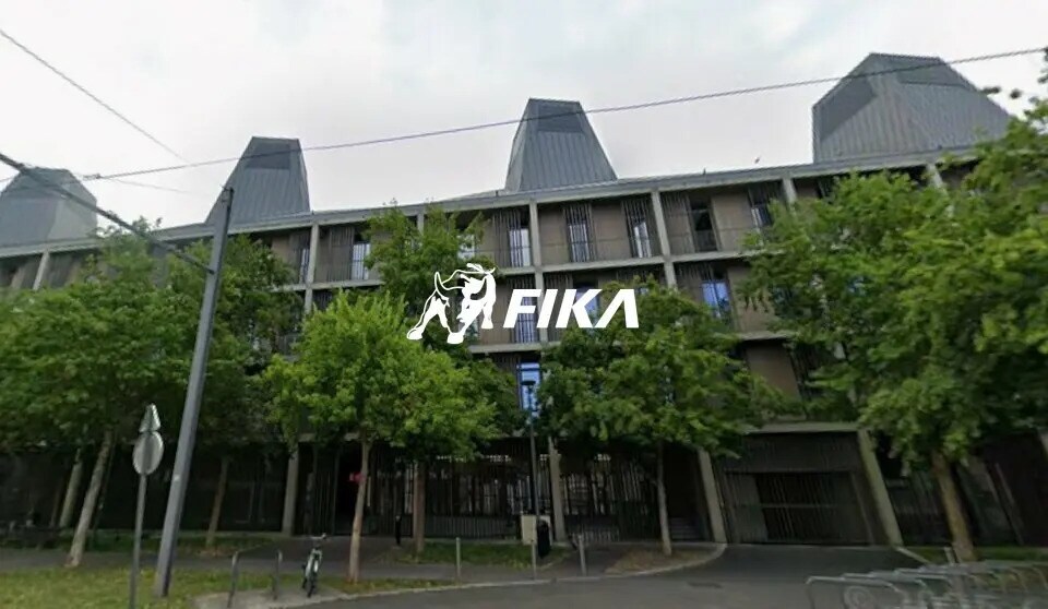 Office in Bordeaux to rent - Building Photo - Image 2 of 8