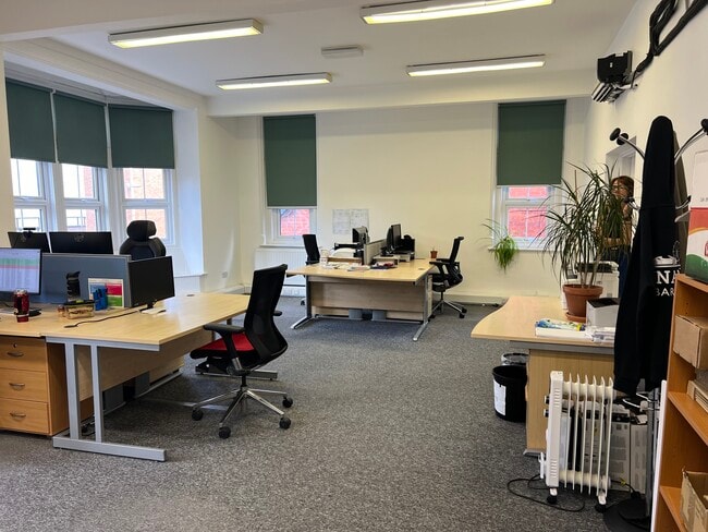 More details for 36-38 Church Rd, Burgess Hill - Office to Rent