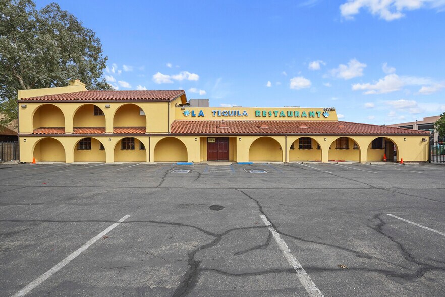 4439 Florin Rd, Sacramento 95823 UK