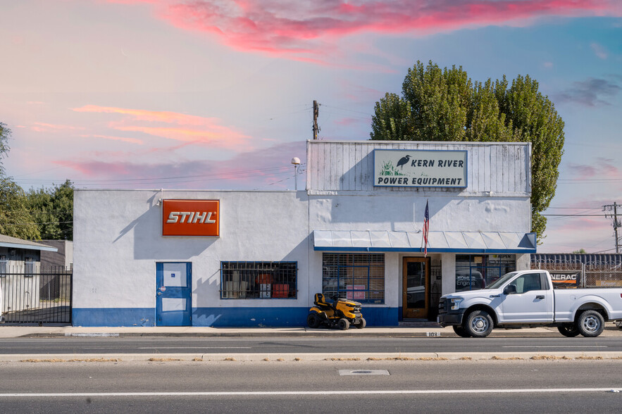 108 N Chester Ave, Bakersfield, CA for rent - Building Photo - Image 1 of 9