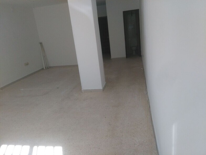 Retail in Cáceres to rent - Building Photo - Image 2 of 7