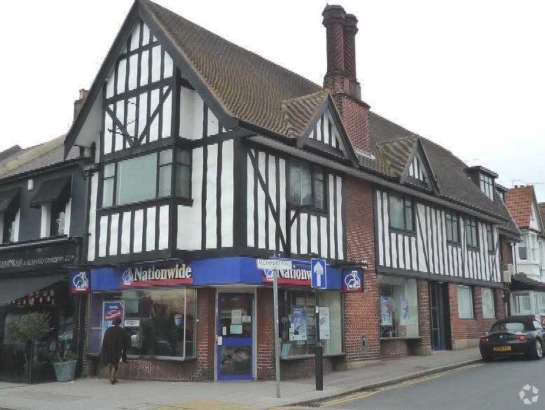 73 The Broadway, Leigh On Sea for sale Primary Photo- Image 1 of 1