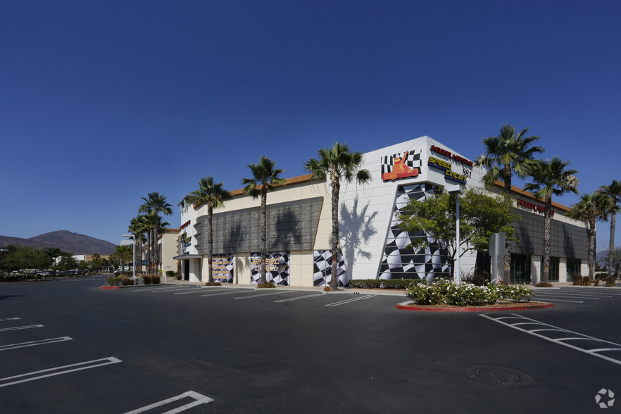 851-881 Showroom Pl, Chula Vista, CA for sale - Primary Photo - Image 1 of 1