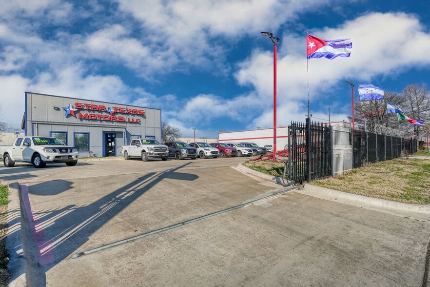 2661 Walnut Hill Ln, Dallas, TX for sale - Building Photo - Image 2 of 18