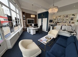 29 City Rd, Winchester to rent Interior Photo- Image 1 of 3