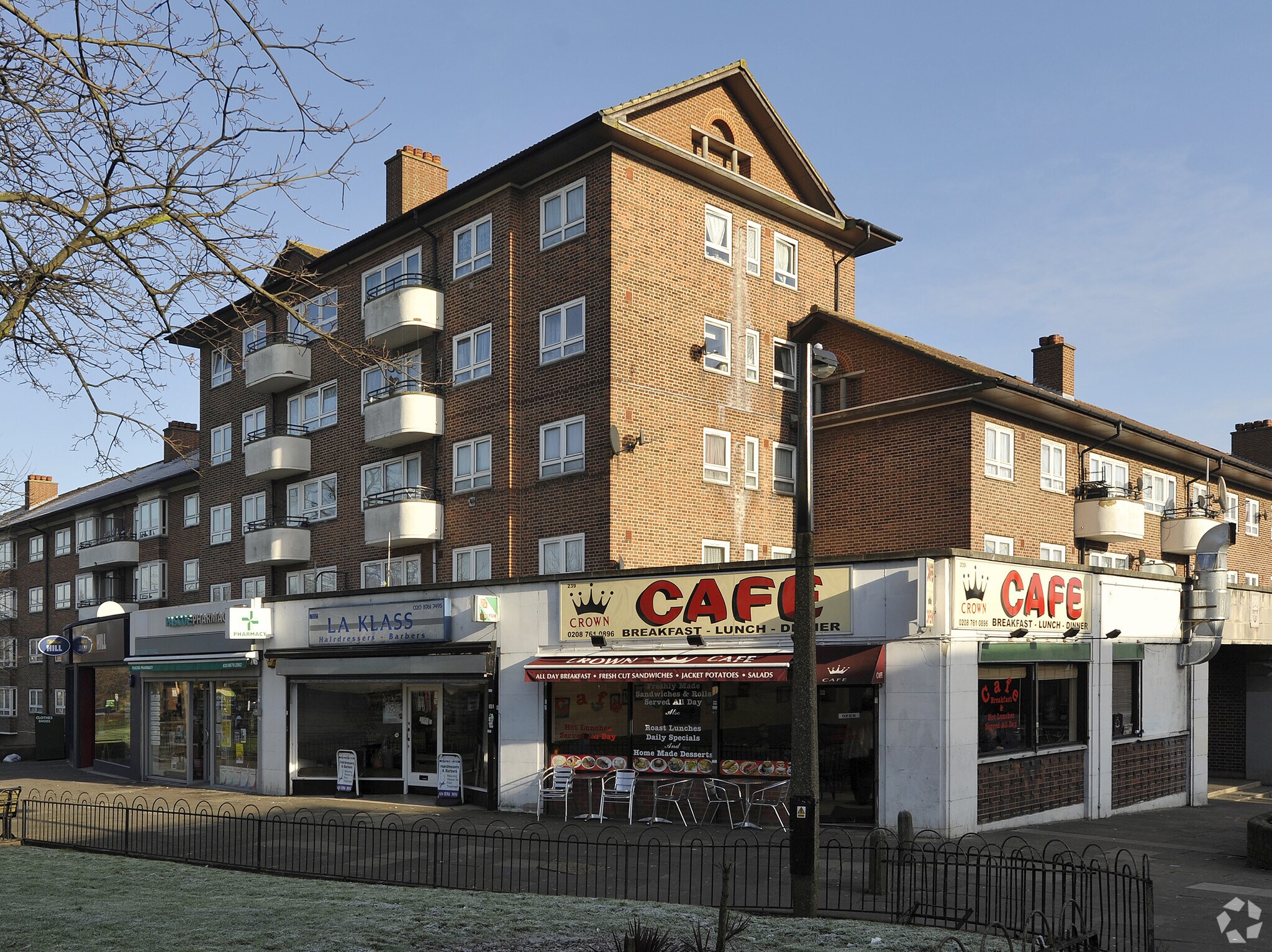231-239 Knights Hl, London for sale Primary Photo- Image 1 of 1