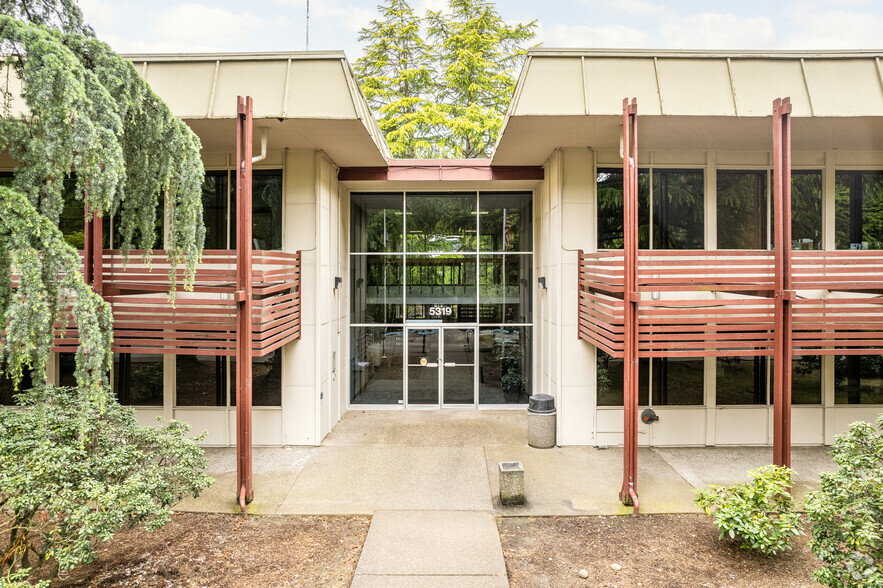 5319 SW Westgate Dr, Portland, OR for rent - Building Photo - Image 3 of 5