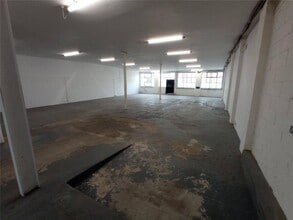 Unit 62A Princess Margaret Rd, Tilbury to rent Building Photo- Image 1 of 3