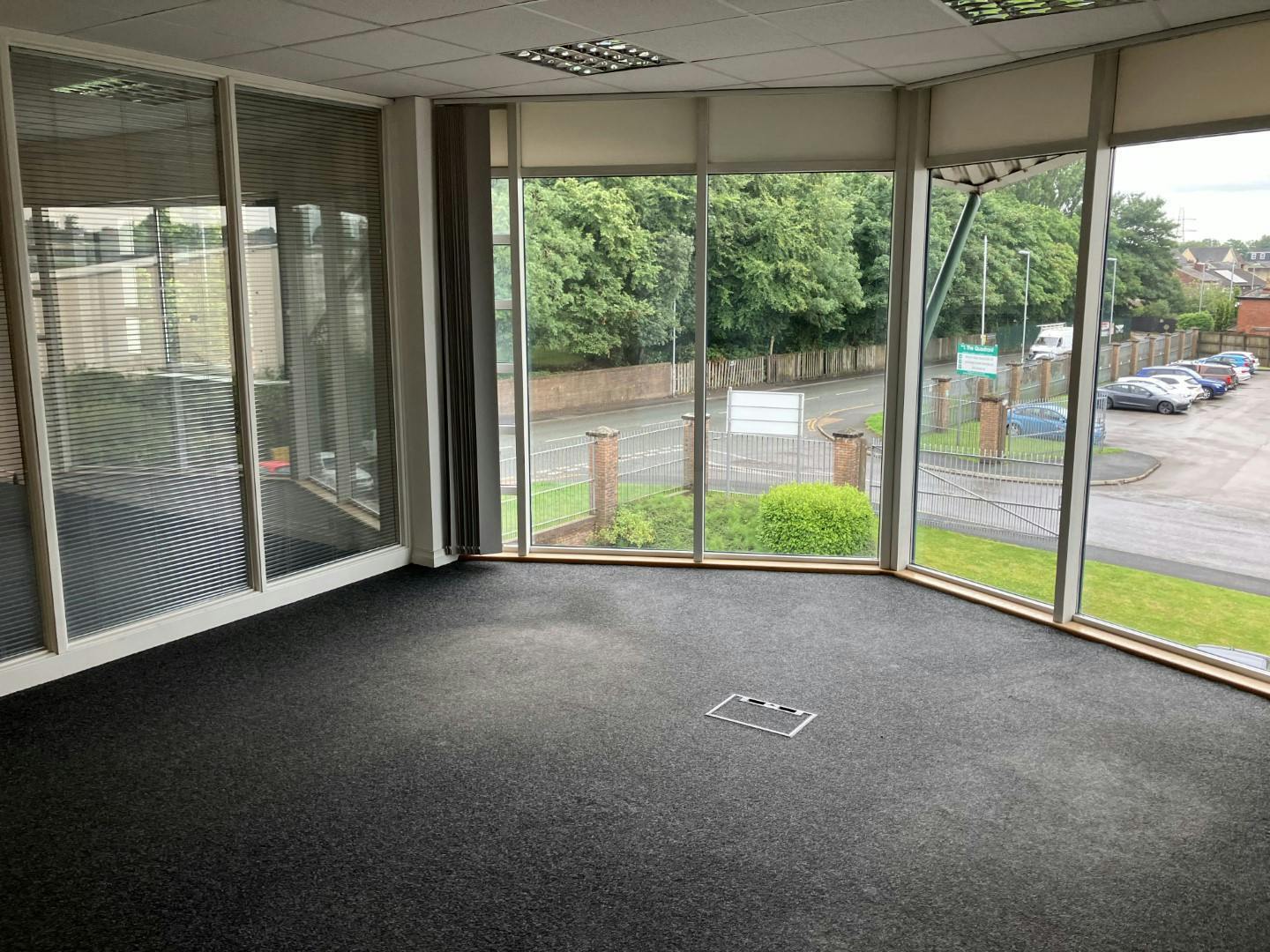 2 The Quadrant, Green Ln, Heywood to rent Interior Photo- Image 1 of 5