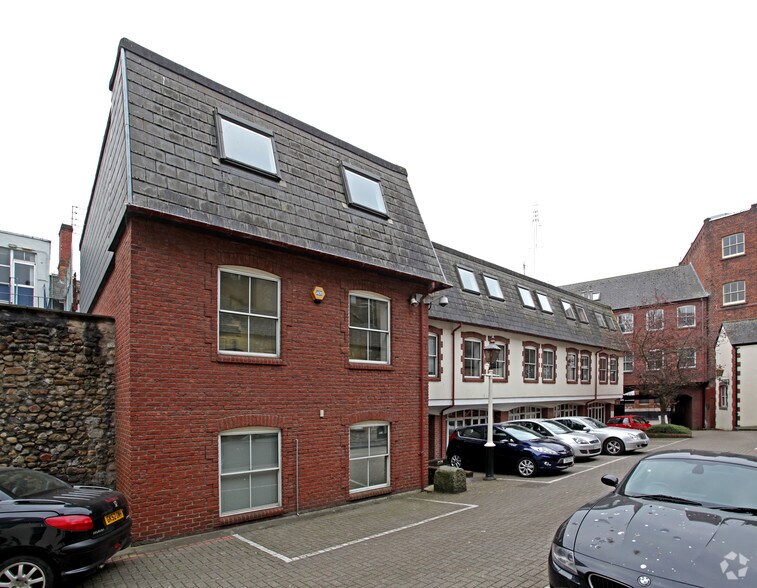 Womanby St, Cardiff to rent - Primary Photo - Image 1 of 13